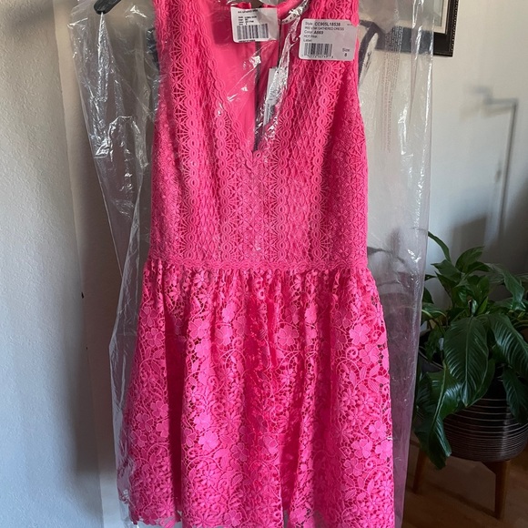 Alice + Olivia - Iris Floral Lace Sleeveless Dress - Picture 14 of 15